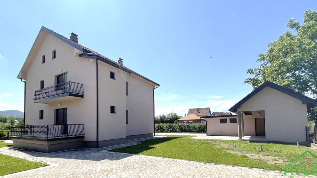 Комфортный дом в Лешнице