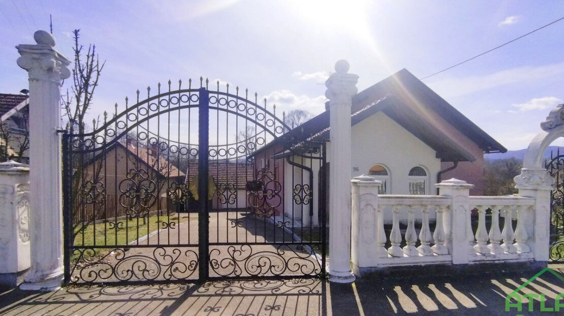 уютный дом в Лознице